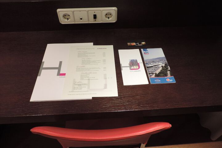 Room 3 of 42