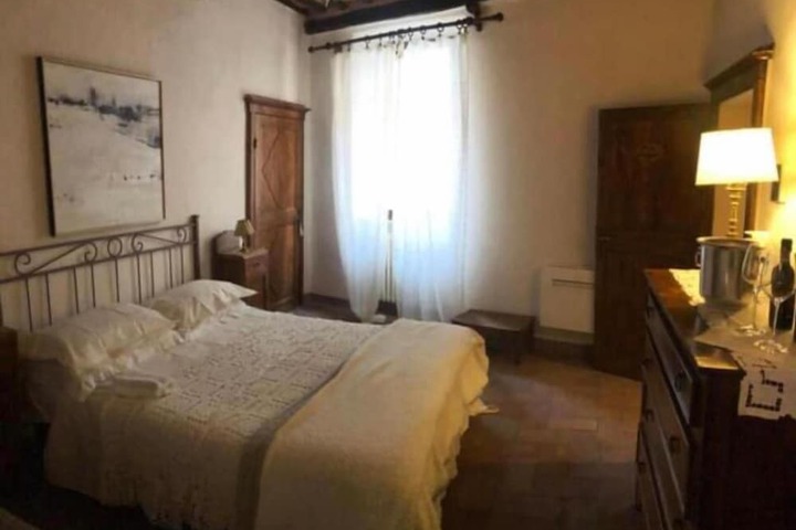 Room 9 of 53