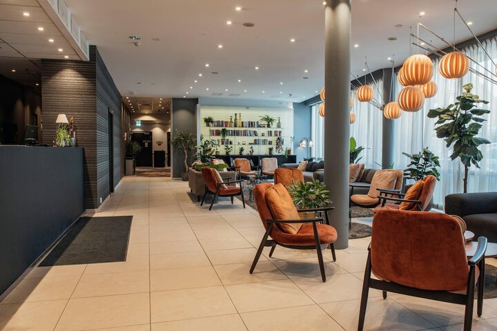 Hotel Lobby