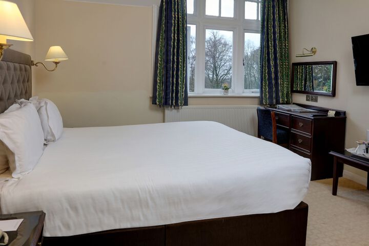 Room 4 of 15