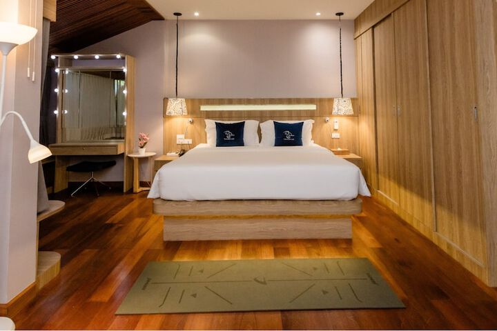 Room 32 of 114