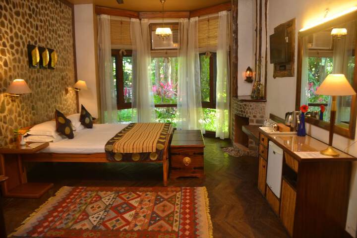 Room 10 of 76
