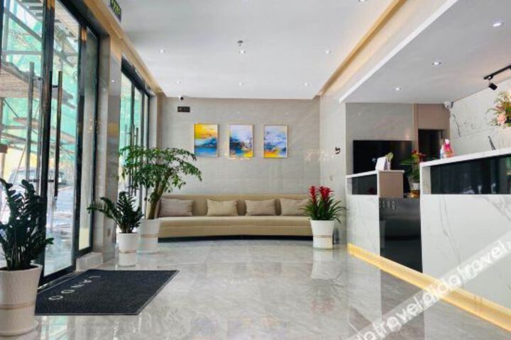 Hotel Interior 9 of 24