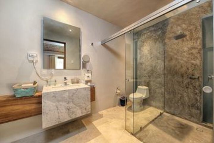 Room 5 of 22