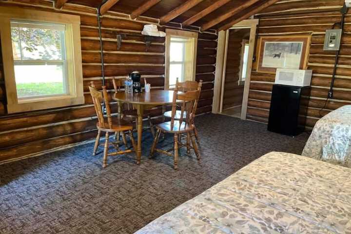 Room 34 of 112