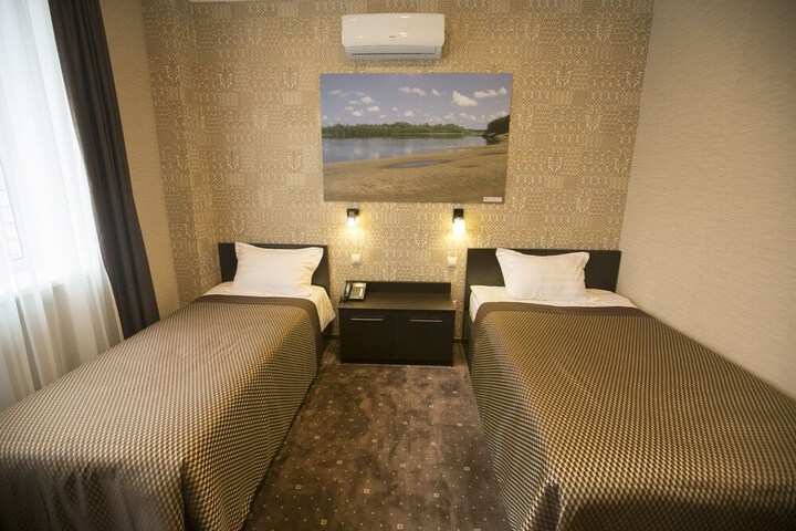 Room 12 of 28