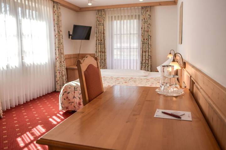 Room 6 of 62