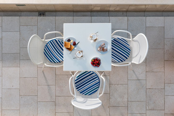 Dining 54 of 62