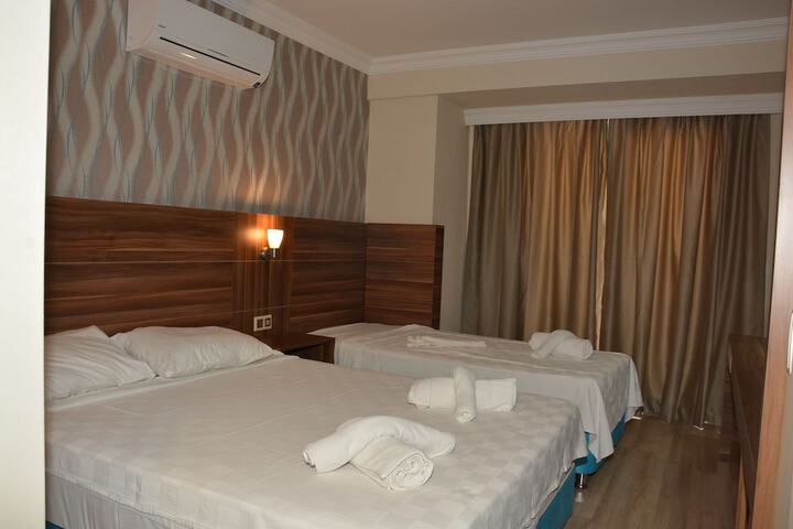 Room 3 of 26