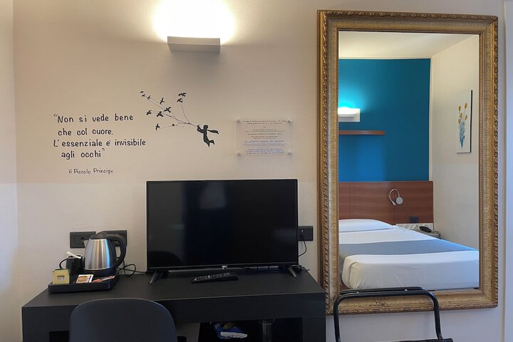 Room 10 of 106