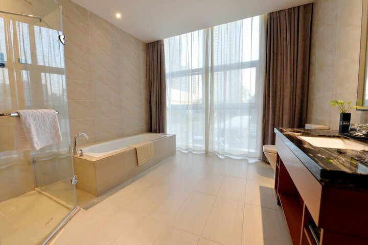 Room 16 of 19