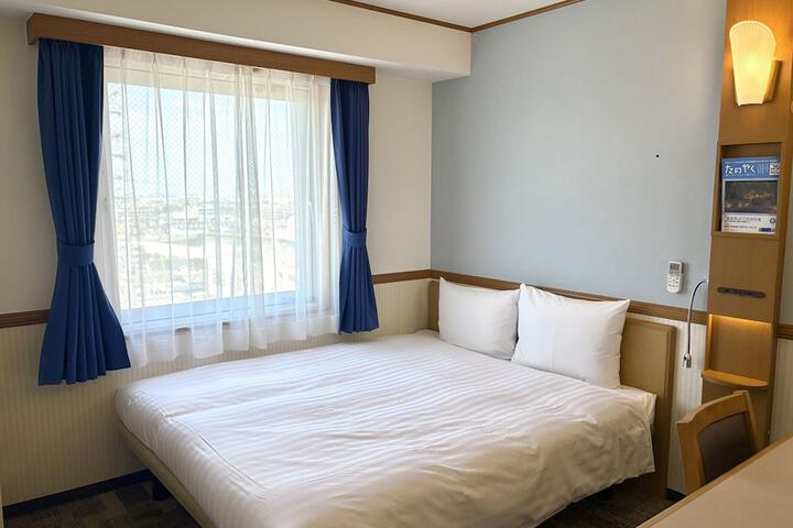 Room 5 of 40