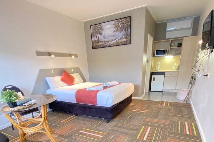 Room 13 of 34