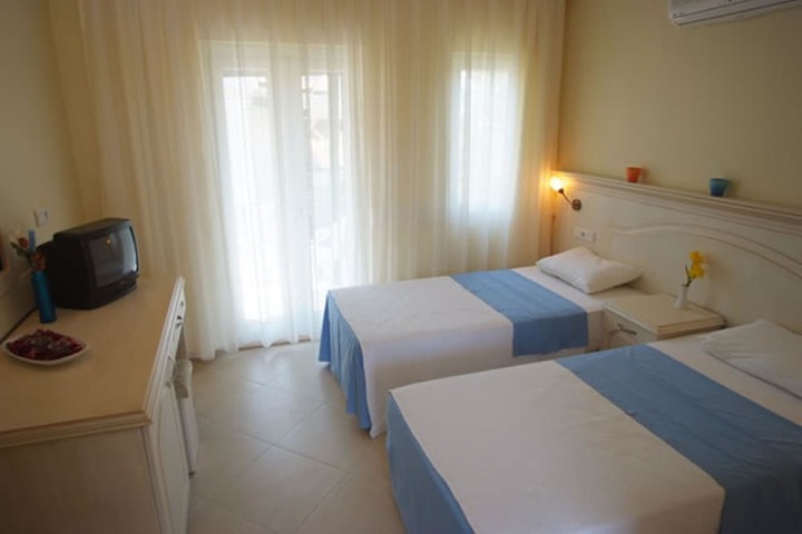Room 8 of 73