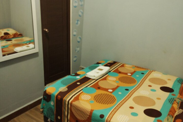 Room 9 of 32