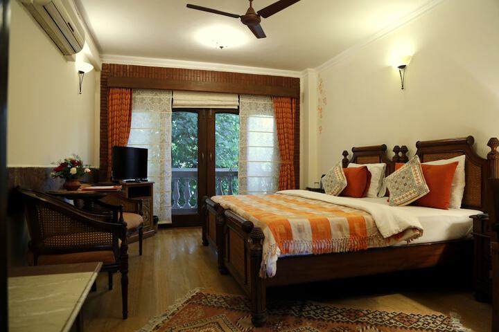 Room 2 of 22