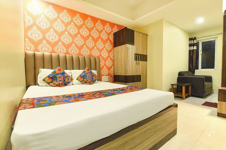 Room 14 of 28