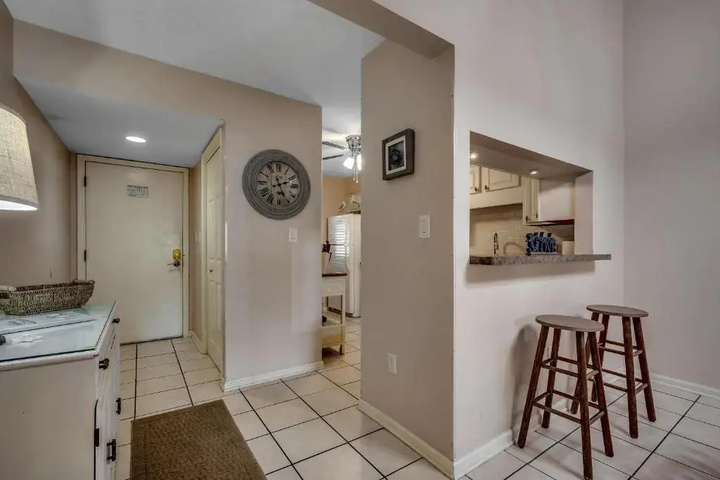 Room 4 of 20