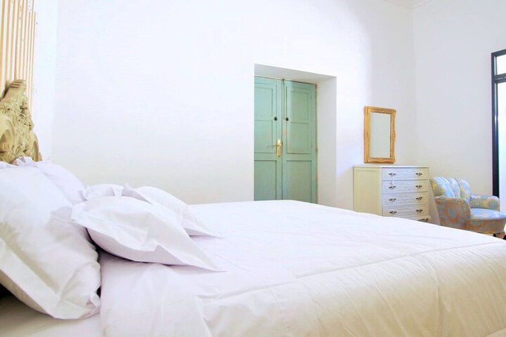 Room 5 of 36