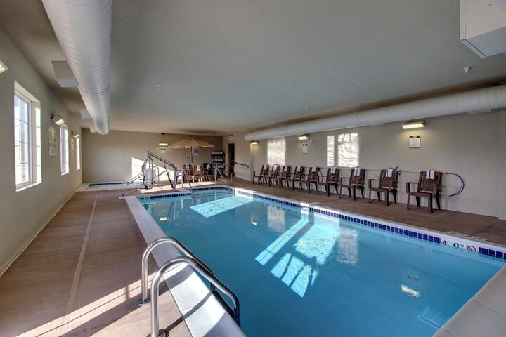 Hotel Pool