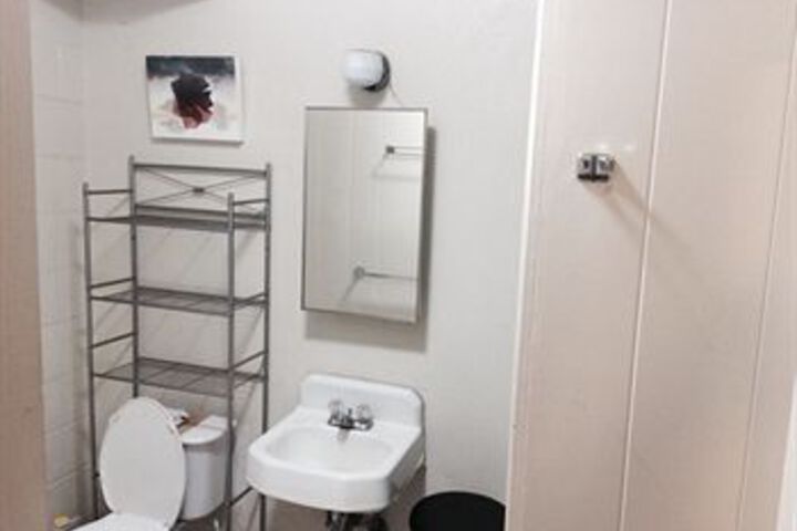 Room 2 of 6