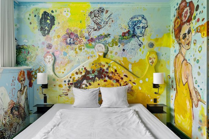 Room 38 of 53