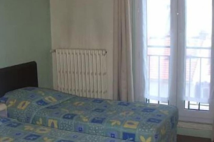 Room 3 of 43