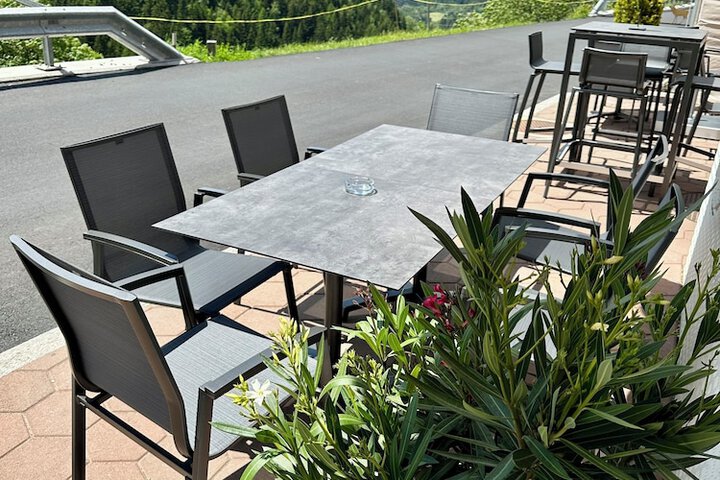 Sundeck 31 of 57