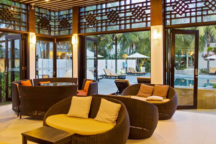 Hotel Interior 4 of 125