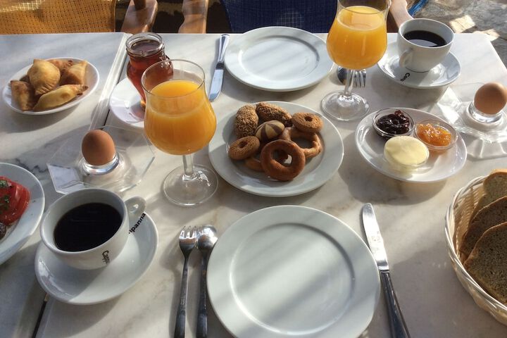 Breakfast/Coffee Service 60 of 84