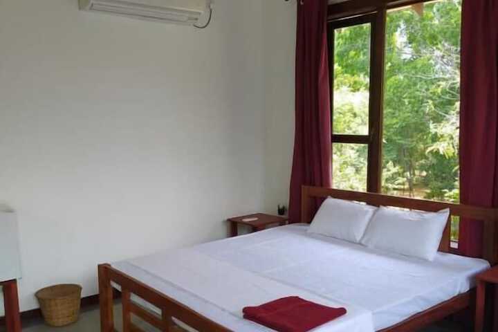 Room 3 of 49