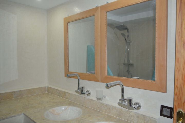 Room 20 of 40