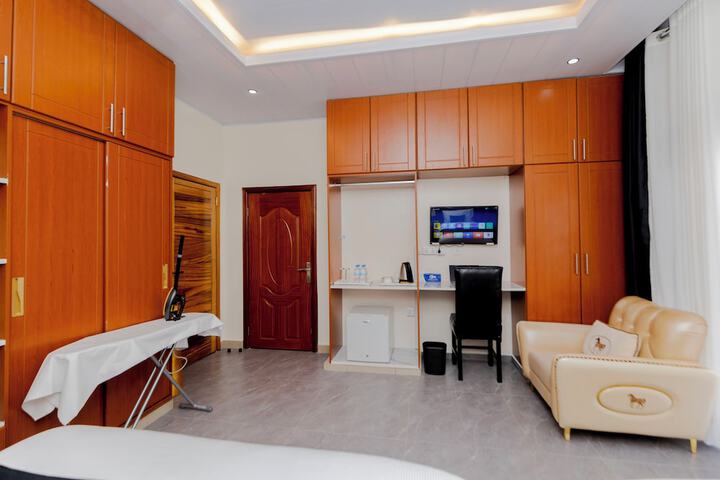 Room 44 of 94