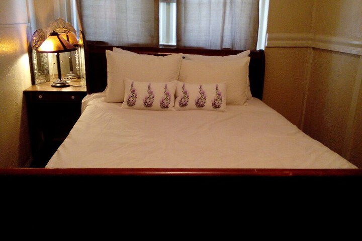 Room 5 of 57