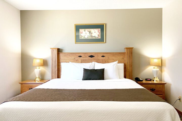 Room 4 of 27
