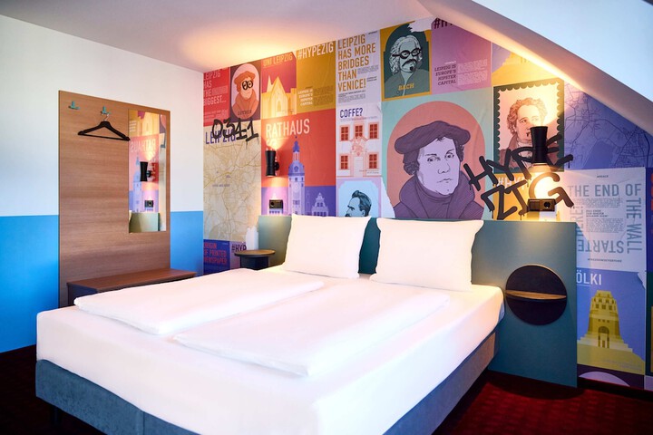 Room 10 of 51