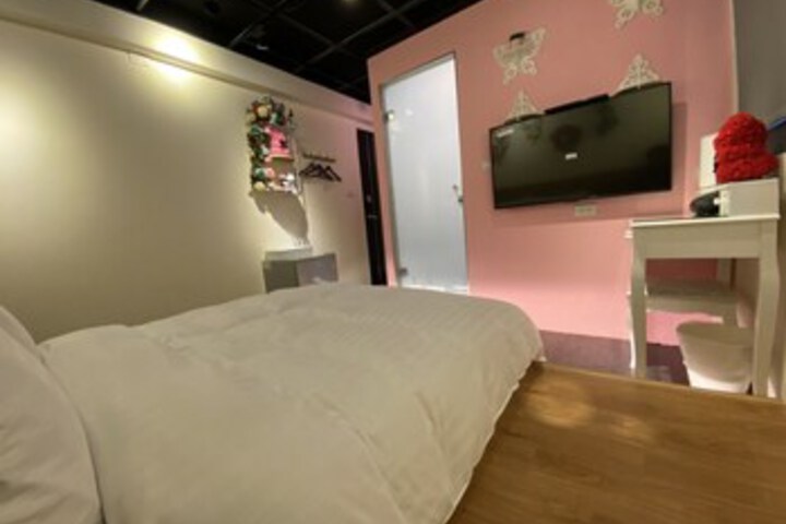 Room 44 of 89