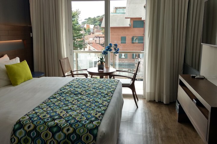 Room 17 of 64