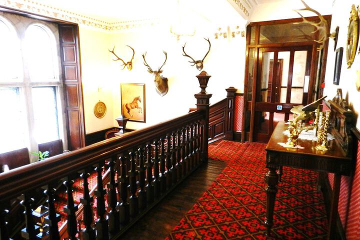 Hotel Lobby