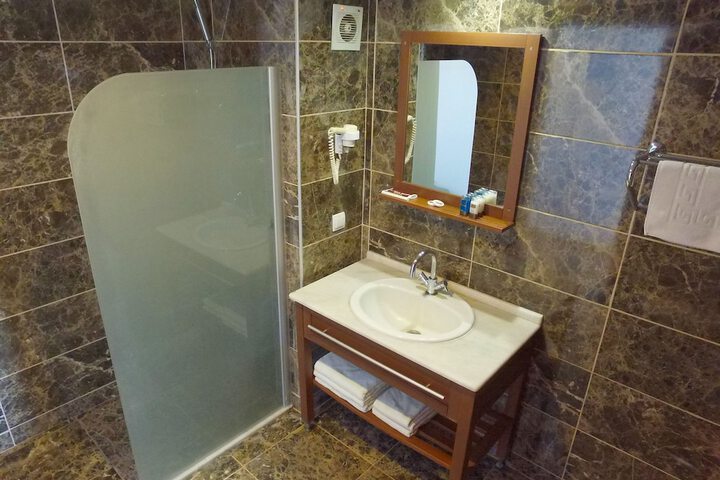 Room 14 of 42