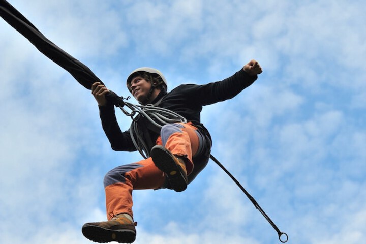 Ropes course (team building)