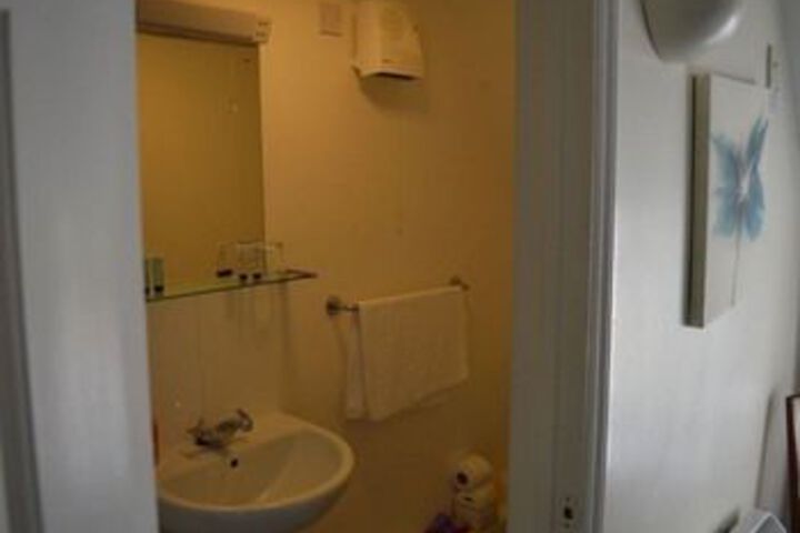 Room 22 of 48