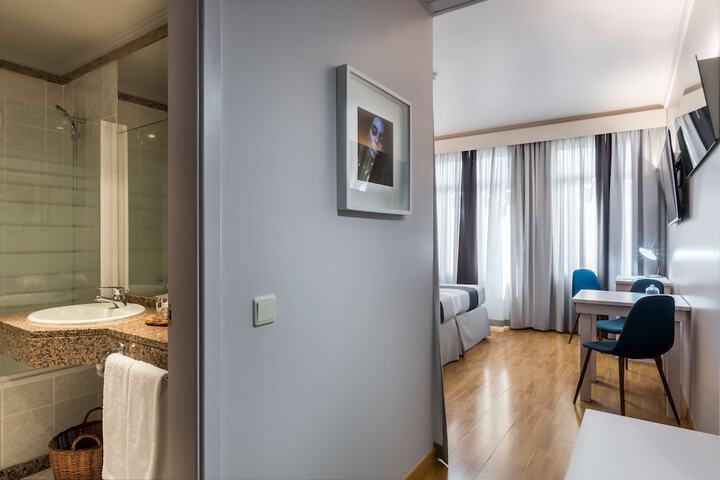 Room 21 of 66