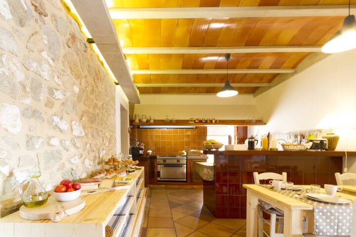 Breakfast buffet