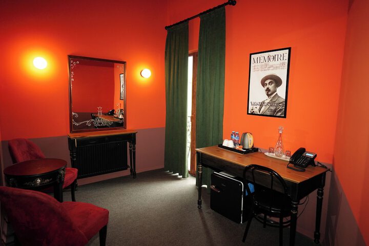 Room 40 of 73
