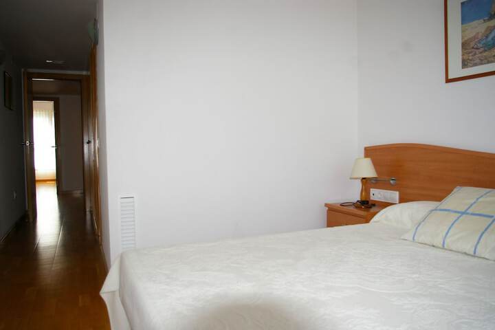Room 6 of 32