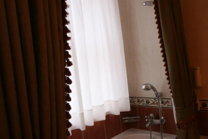 Room 14 of 21