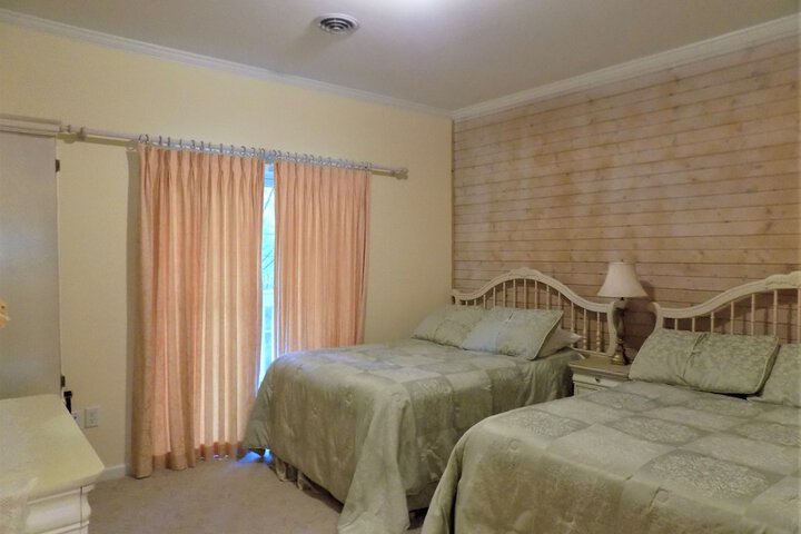 Room 18 of 73