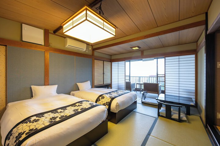 Room 5 of 23