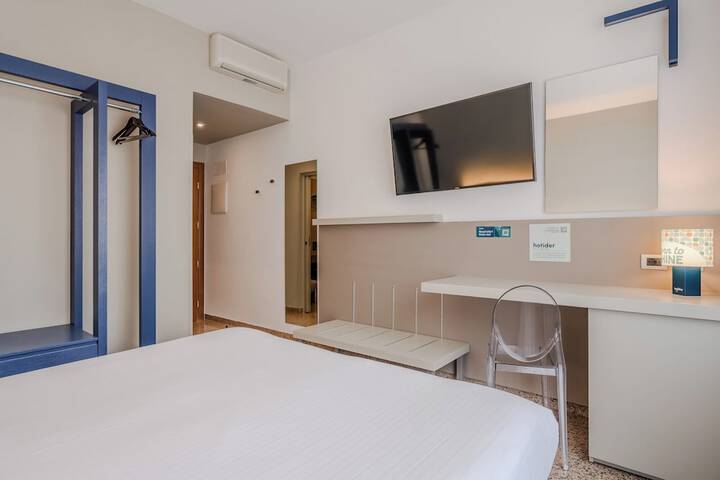 Room 15 of 61